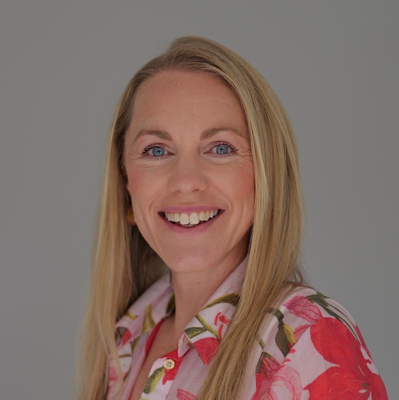 Cecilia Warren