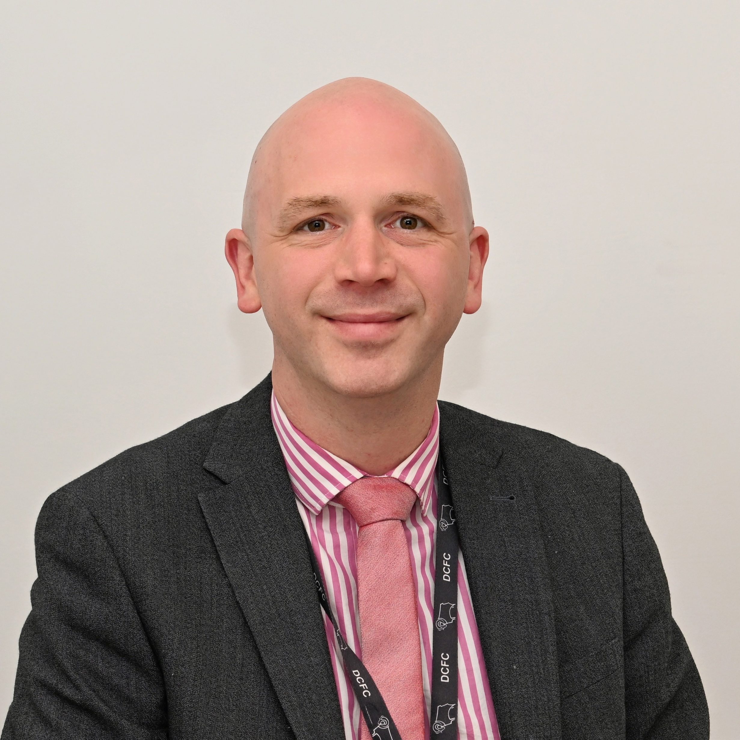 Simon Leach