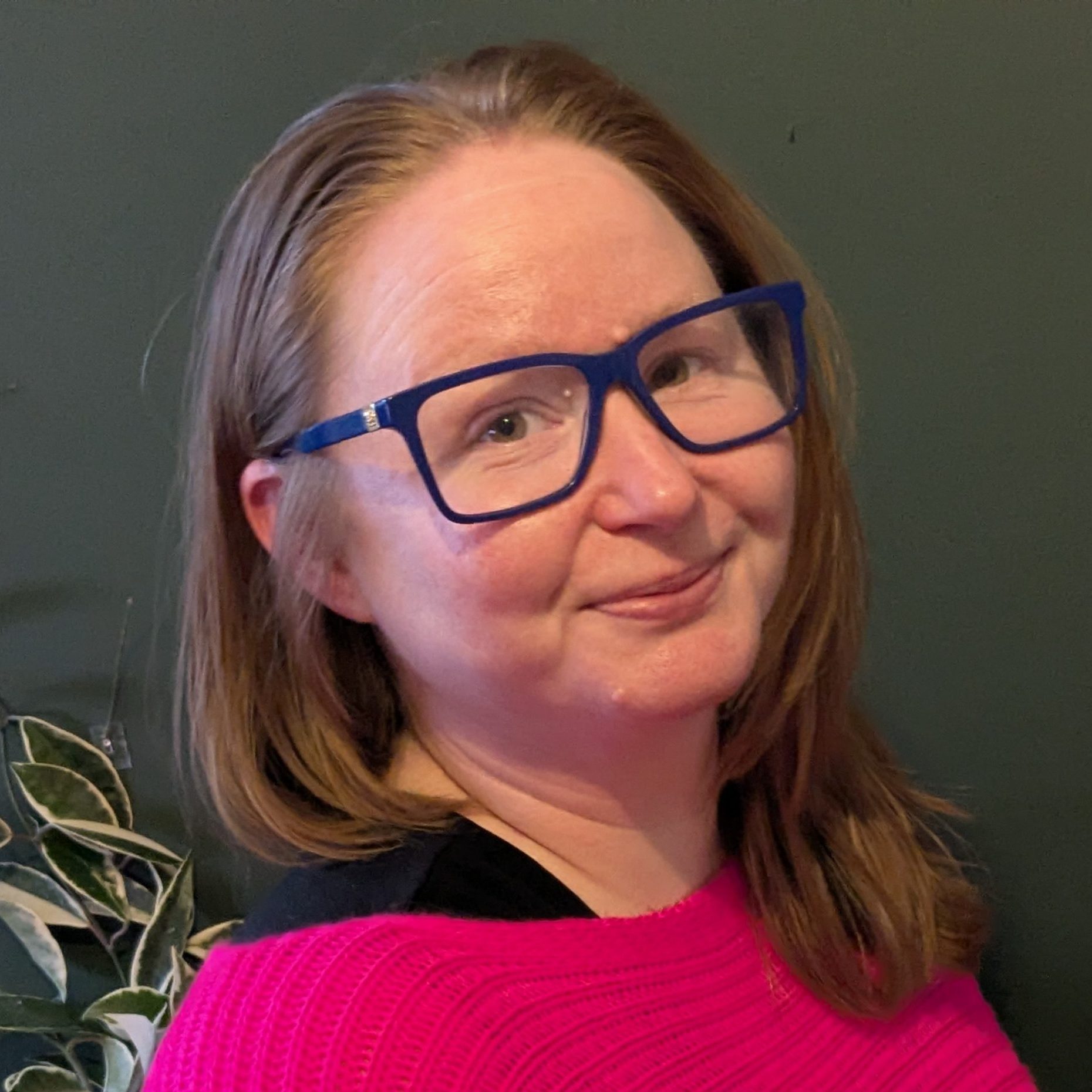 Dr Lizzie Oliver